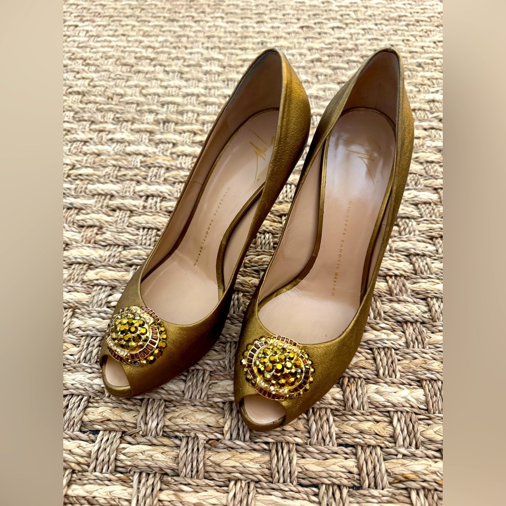 Giuseppe Zanotti $595 IOB Gold Embellished Peep-Toe Heels, Size 38/5